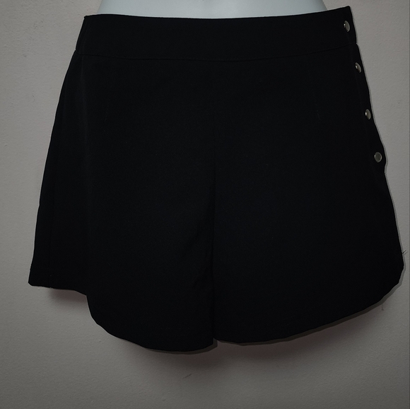 Space Girl-Z Clothing Black Polyester Short Shorts Side buttons M - Picture 5 of 9
